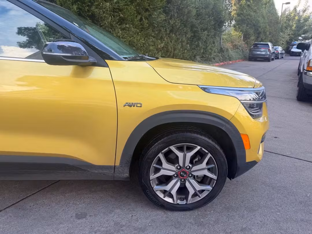 2021 Kia Seltos SX - Image 3