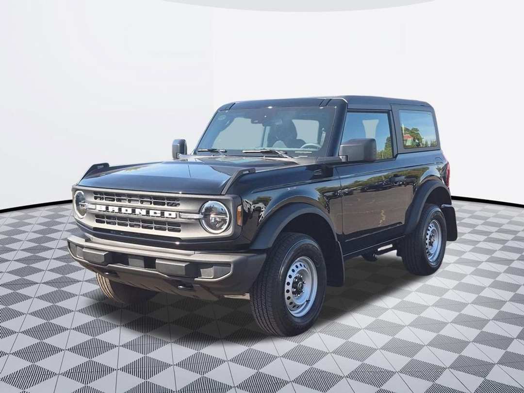 2026 Ford Bronco Base - Image 2