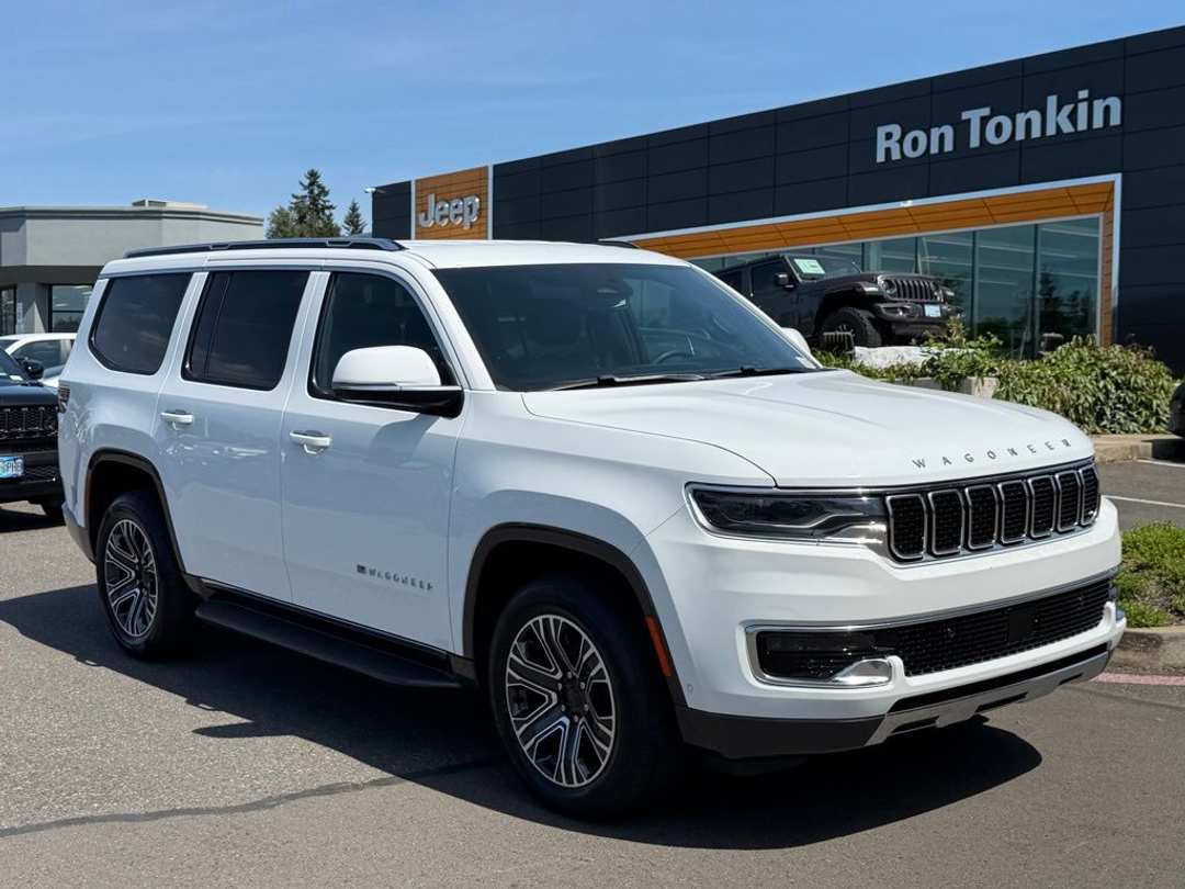 2022 Jeep Wagoneer Series III - Image 2