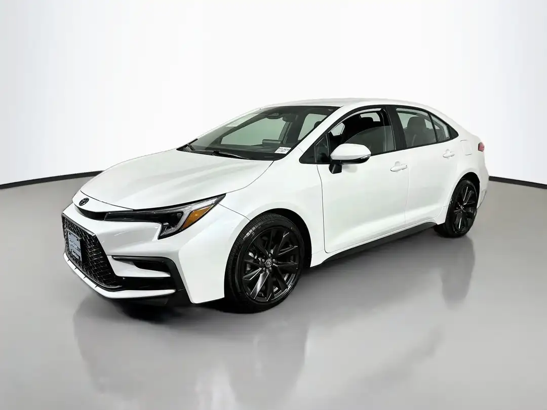 2023 Toyota Corolla SE - Image 3