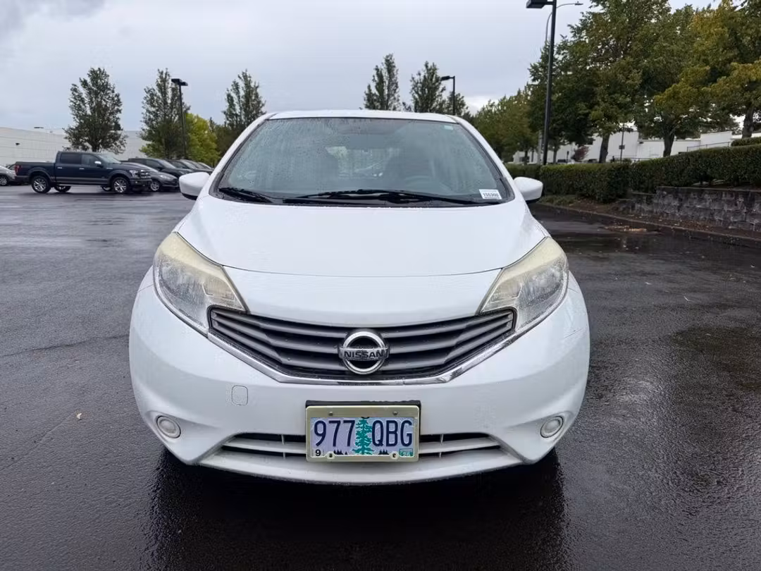 2016 Nissan Versa Note SV - Image 2