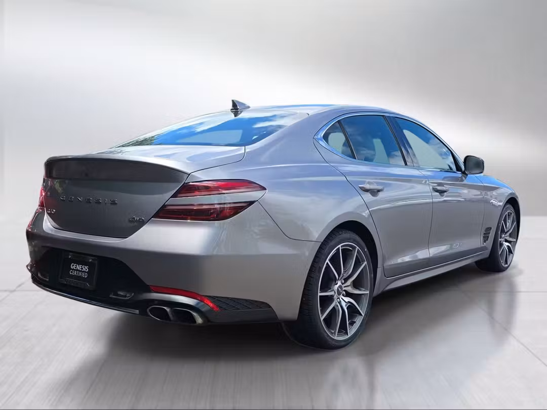 2023 Genesis G70 2.0T - Image 3