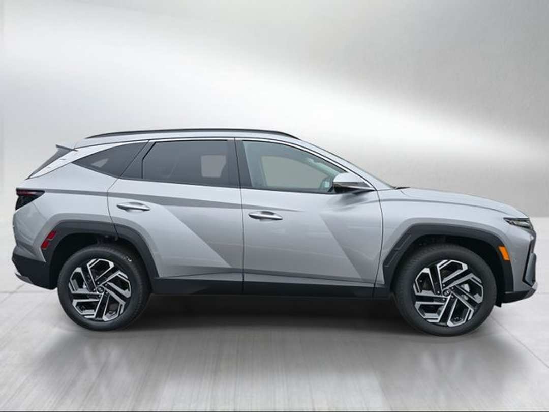 2026 Hyundai Tucson Limited - Image 2