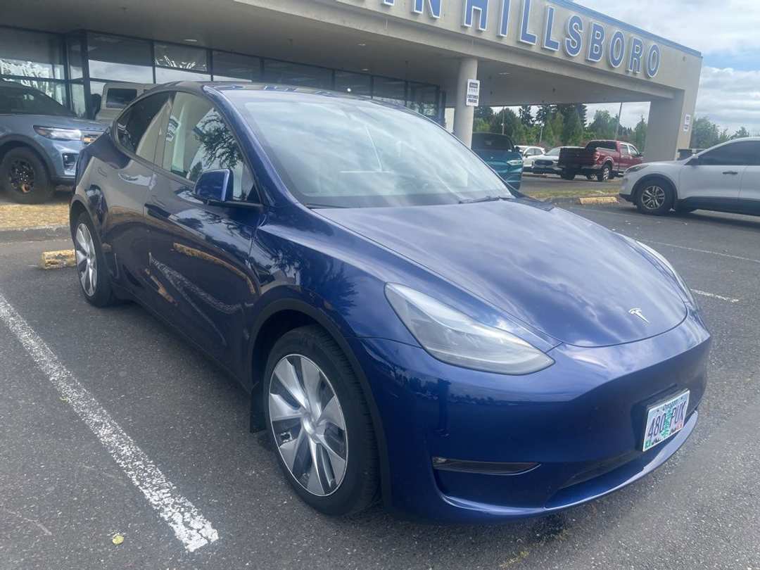 2024 Tesla Model Y Long Range - Image 3