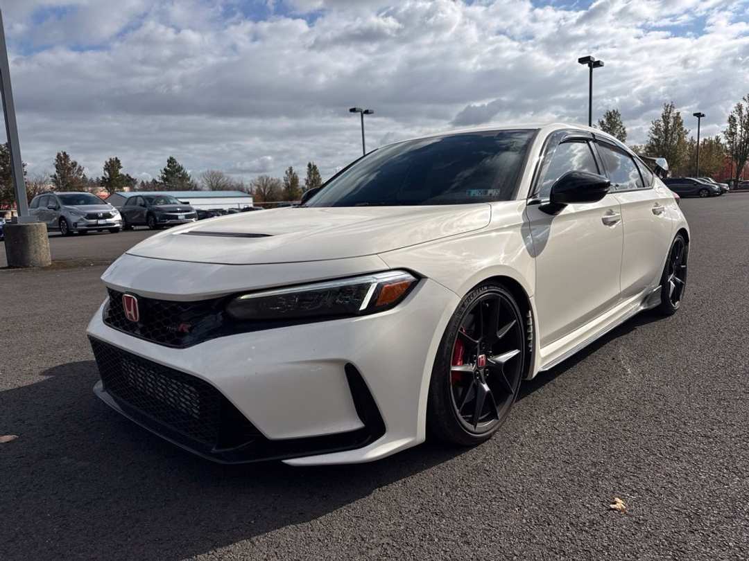 2023 Honda Civic Type R - Image 3