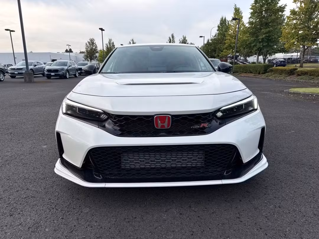 2025 Honda Civic Type R - Image 2
