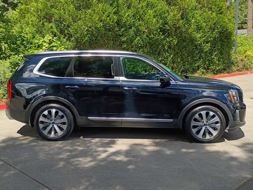 2022 Kia Telluride SX - Image 3