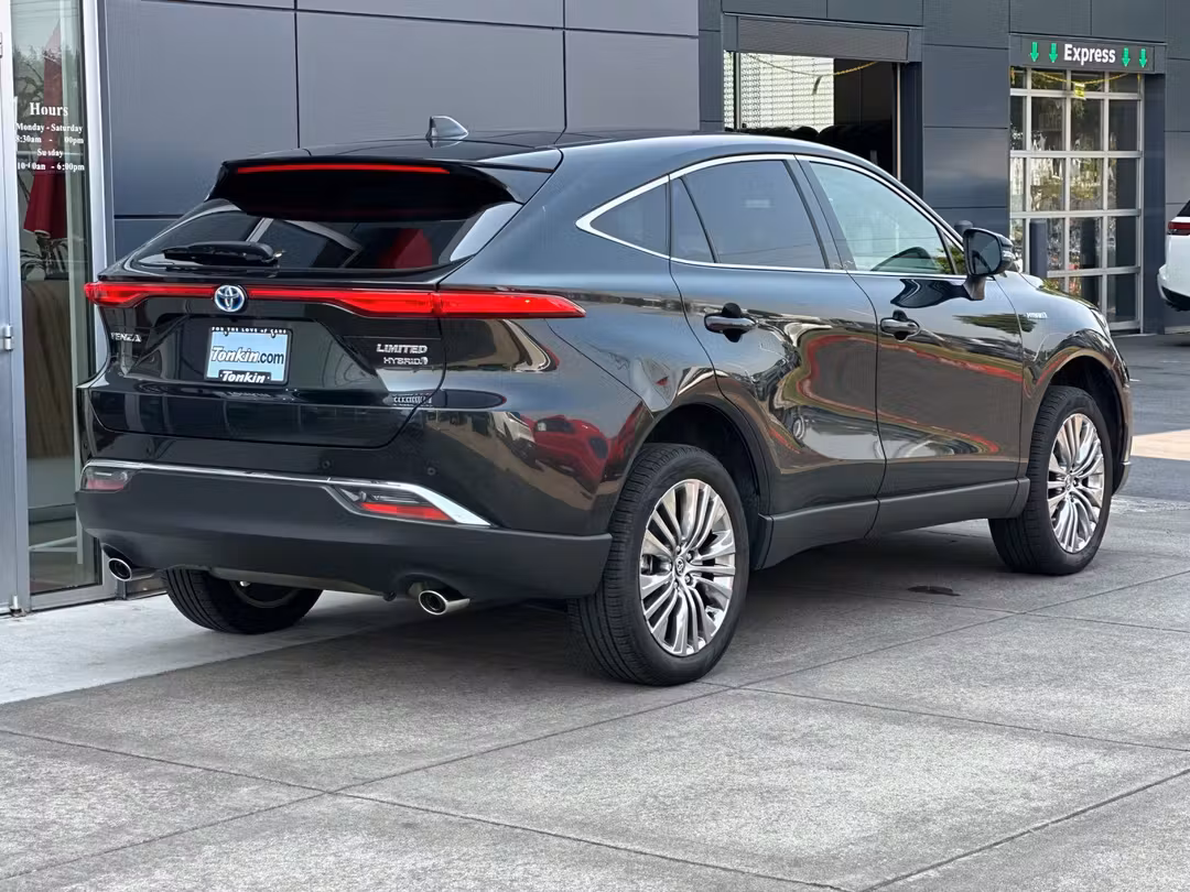 2021 Toyota Venza Limited - Image 3
