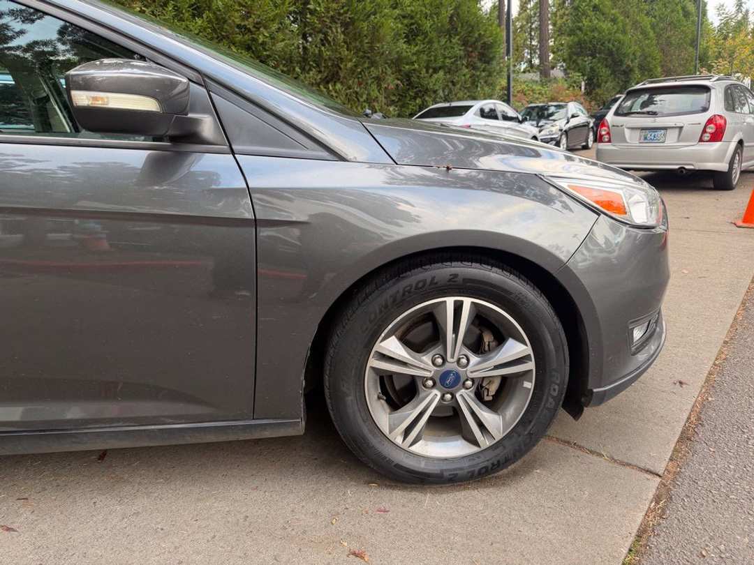 2017 Ford Focus SE - Image 3
