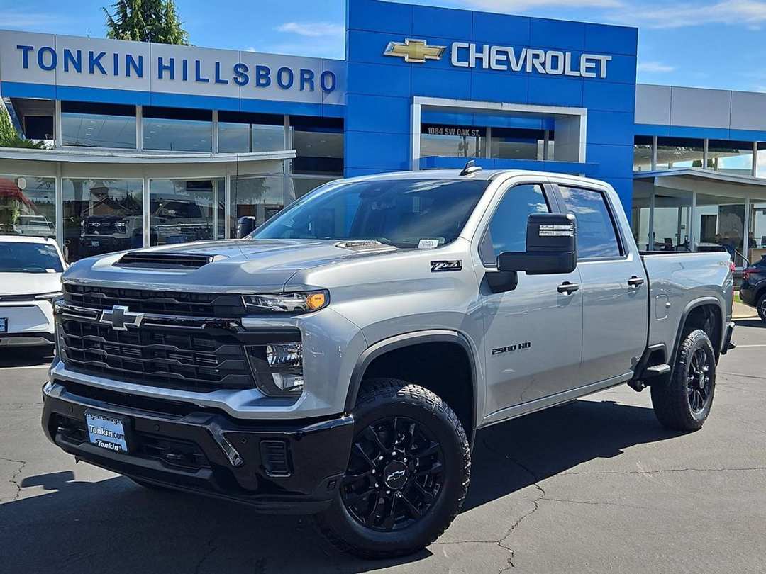 2026 Chevrolet Silverado 2500Hd Custom - Image 2