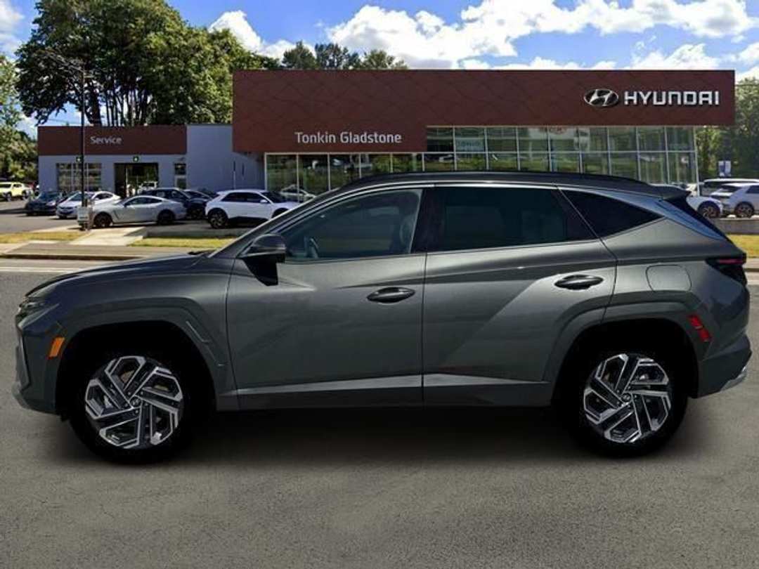 2026 Hyundai Tucson Hybrid Limited - Image 3