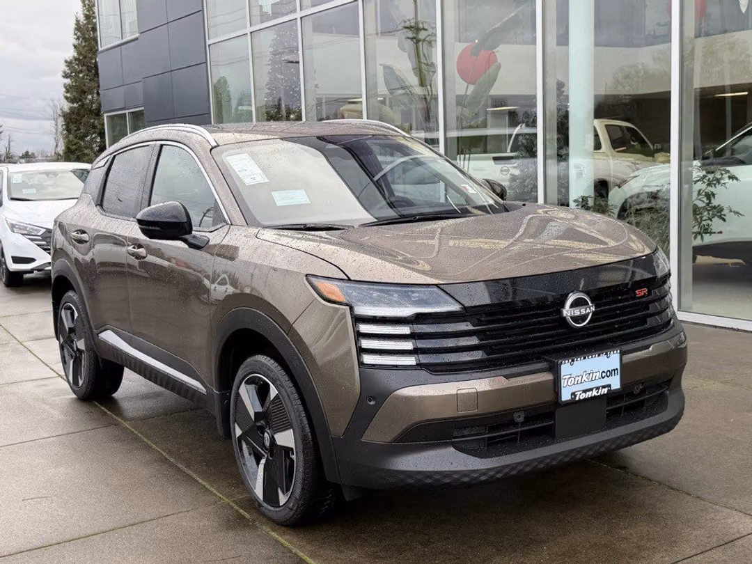 2026 Nissan Kicks SR - Image 3