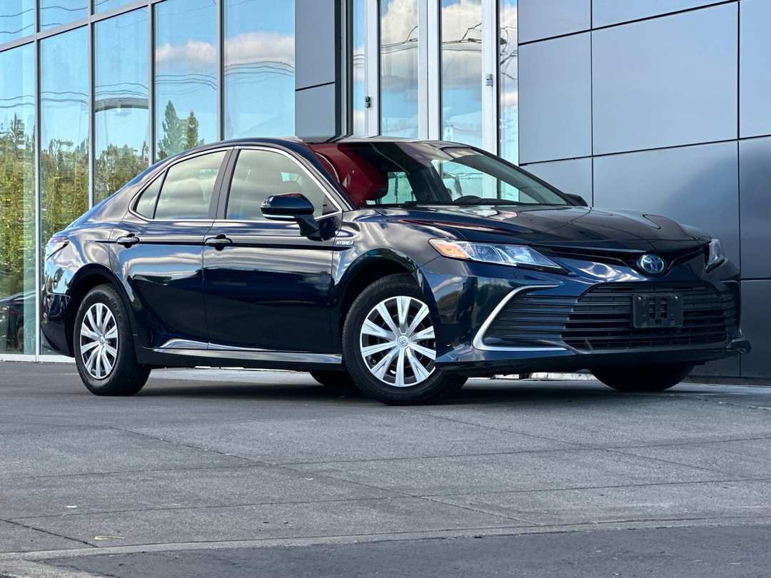 2021 Toyota Camry Hybrid LE - Image 2