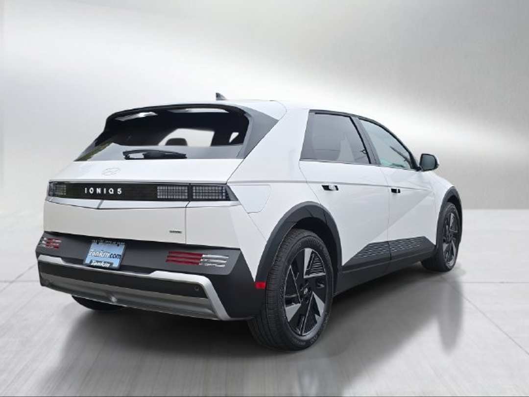 2026 Hyundai Ioniq 5 SE - Image 3