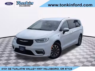 2023 Chrysler Pacifica Hybrid Touring L