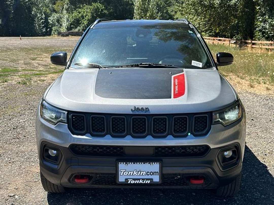 2023 Jeep Compass Trailhawk - Image 3