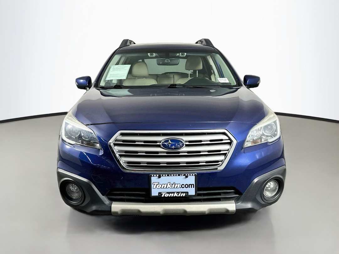 2017 Subaru Outback 2.5i - Image 2