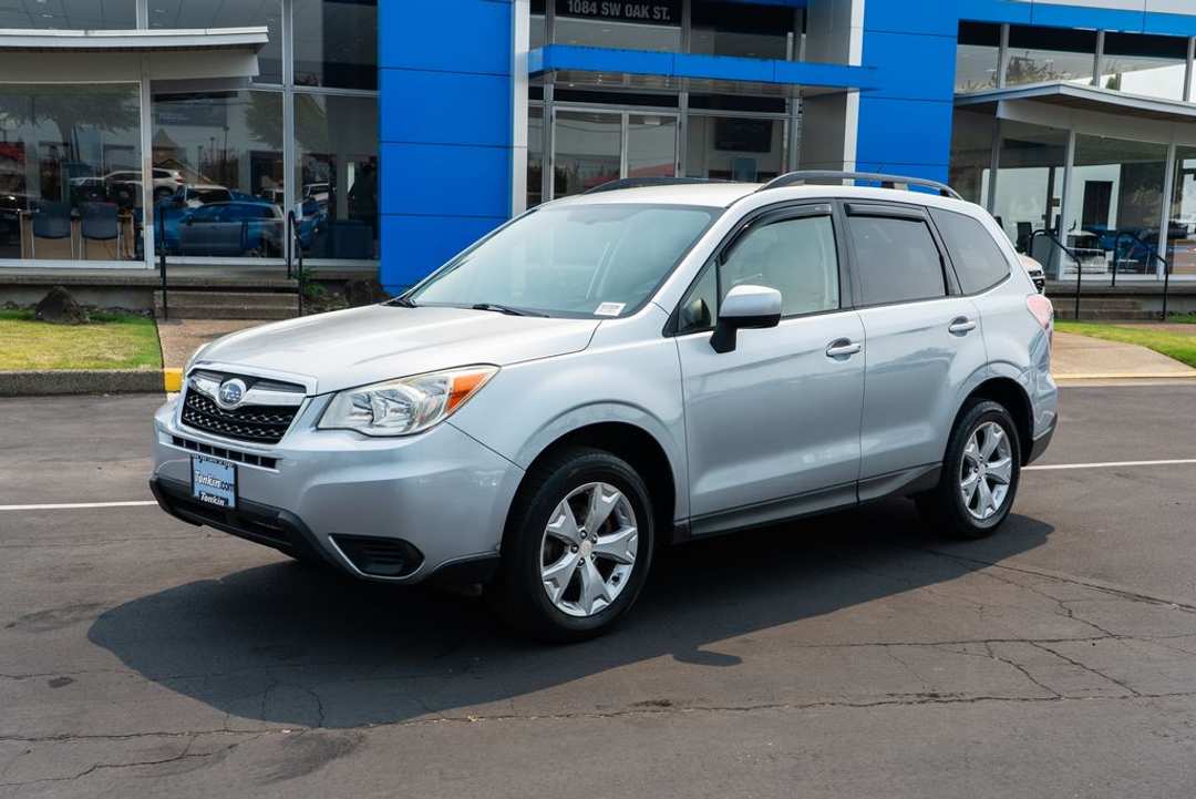 2014 Subaru Forester 2.5i Premium - Image 2