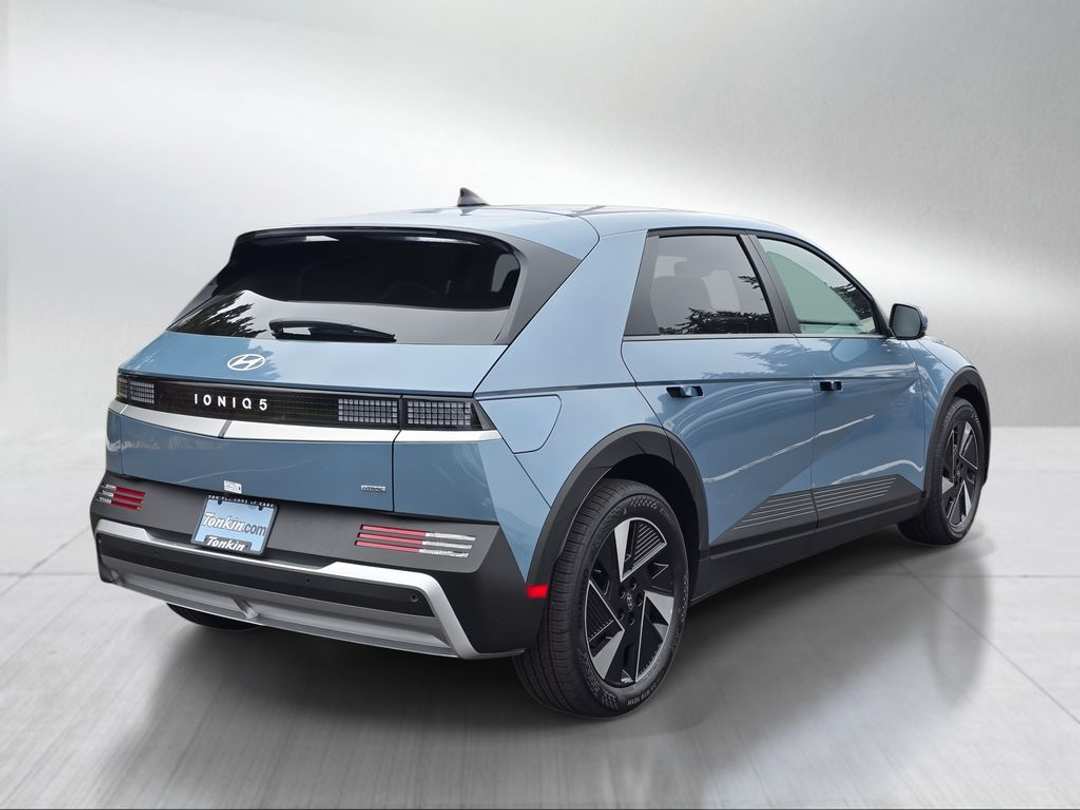 2026 Hyundai Ioniq 5 SE - Image 3