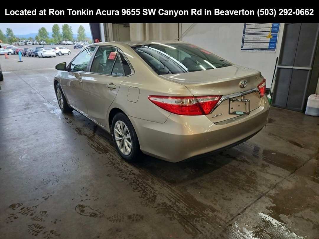 2017 Toyota Camry LE - Image 3