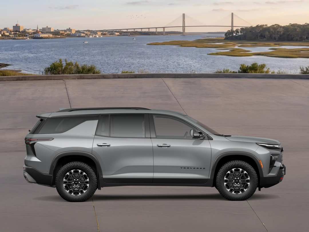 2027 Chevrolet Traverse Z71 - Image 3
