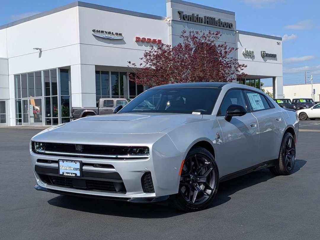 2026 Dodge Charger R/T Scat Pack - Image 2