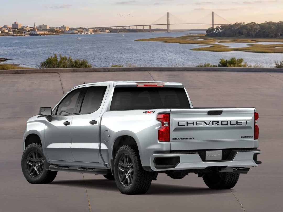 2026 Chevrolet Silverado 1500 Custom - Image 2