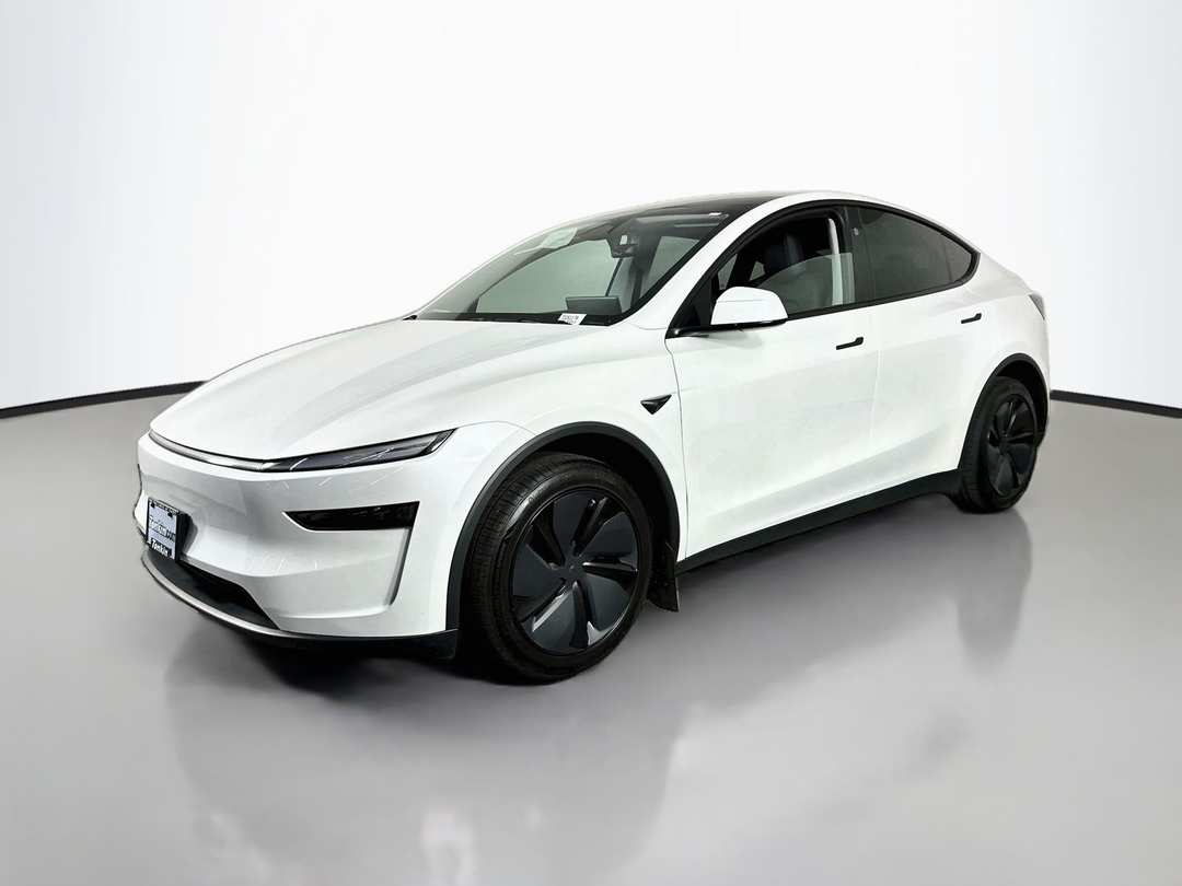 2026 Tesla Model Y Premium - Image 3