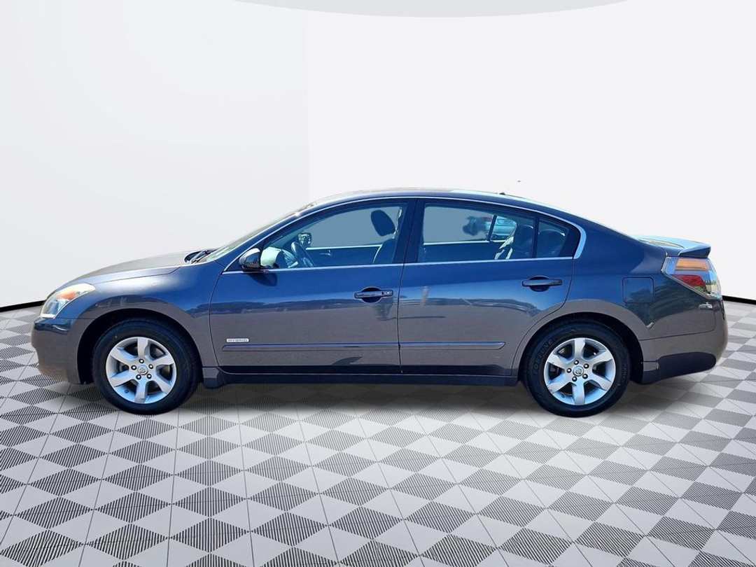 2009 Nissan Altima Hybrid - Image 3