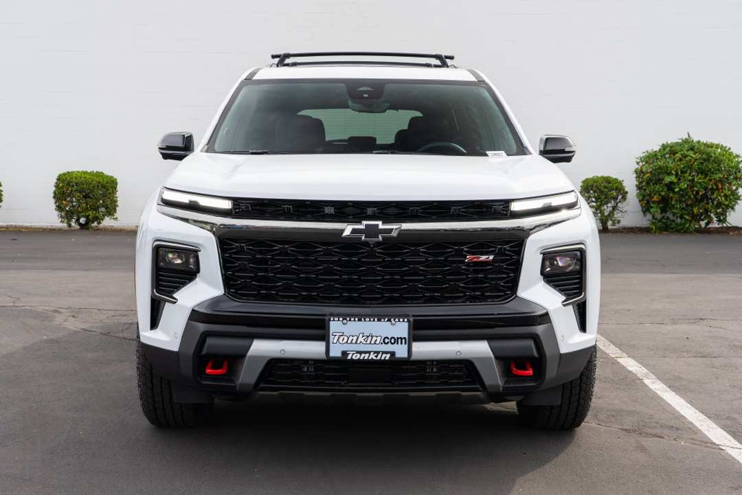 2026 Chevrolet Traverse Z71 - Image 2