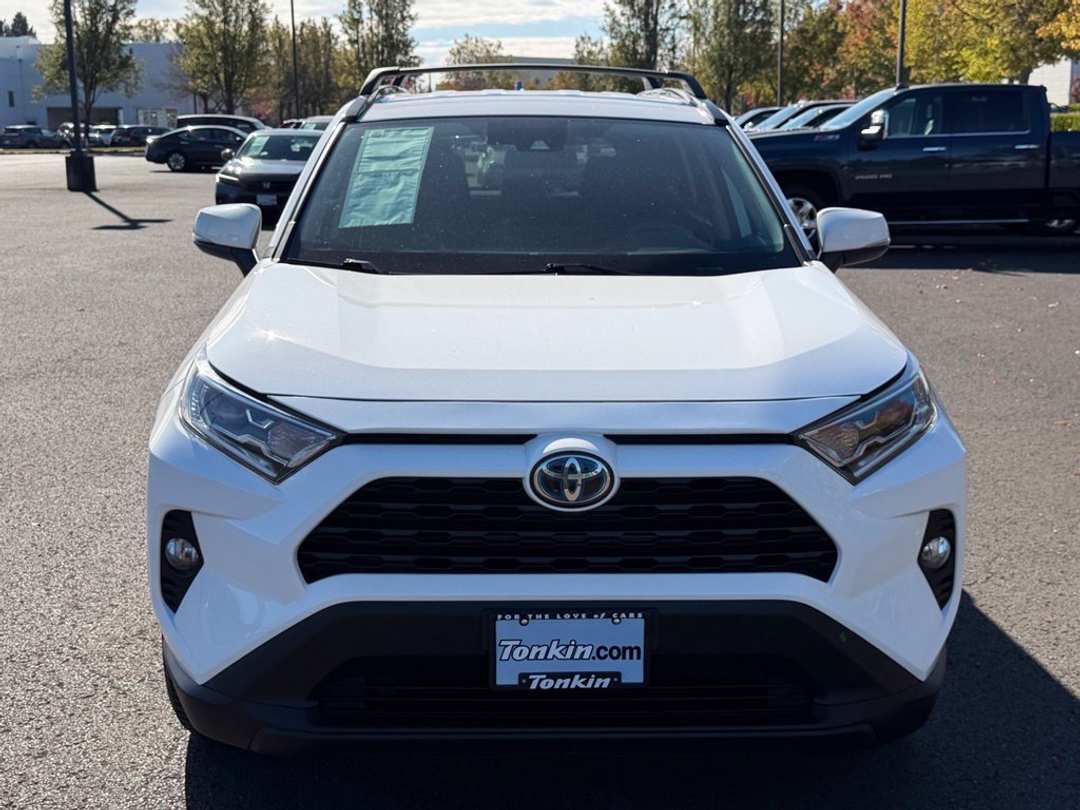 2021 Toyota Rav4 Hybrid XLE - Image 3