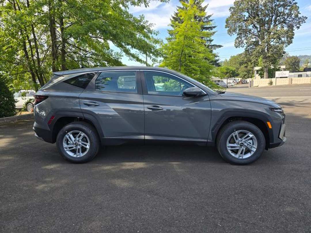 2026 Hyundai Tucson SE - Image 3