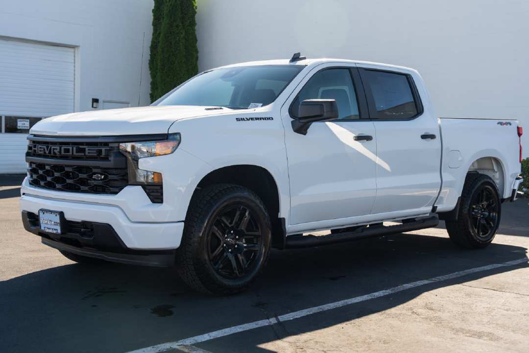 2026 Chevrolet Silverado 1500 Custom - Image 3