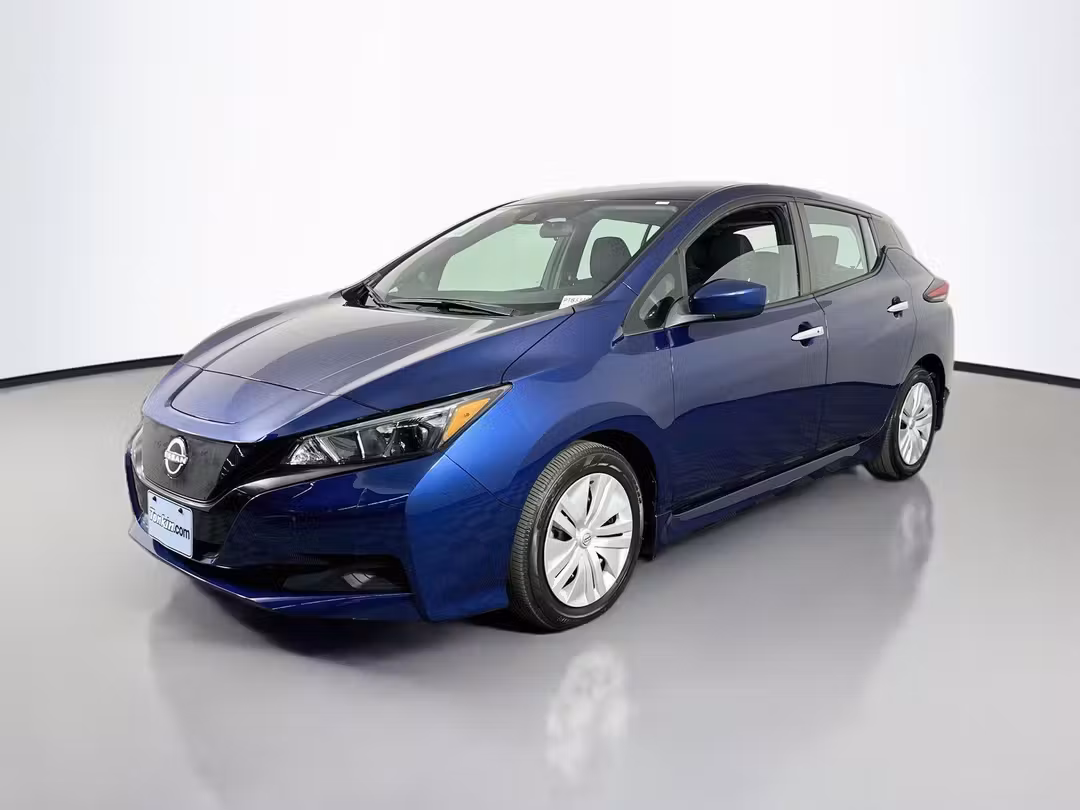 2023 Nissan LEAF S - Image 3
