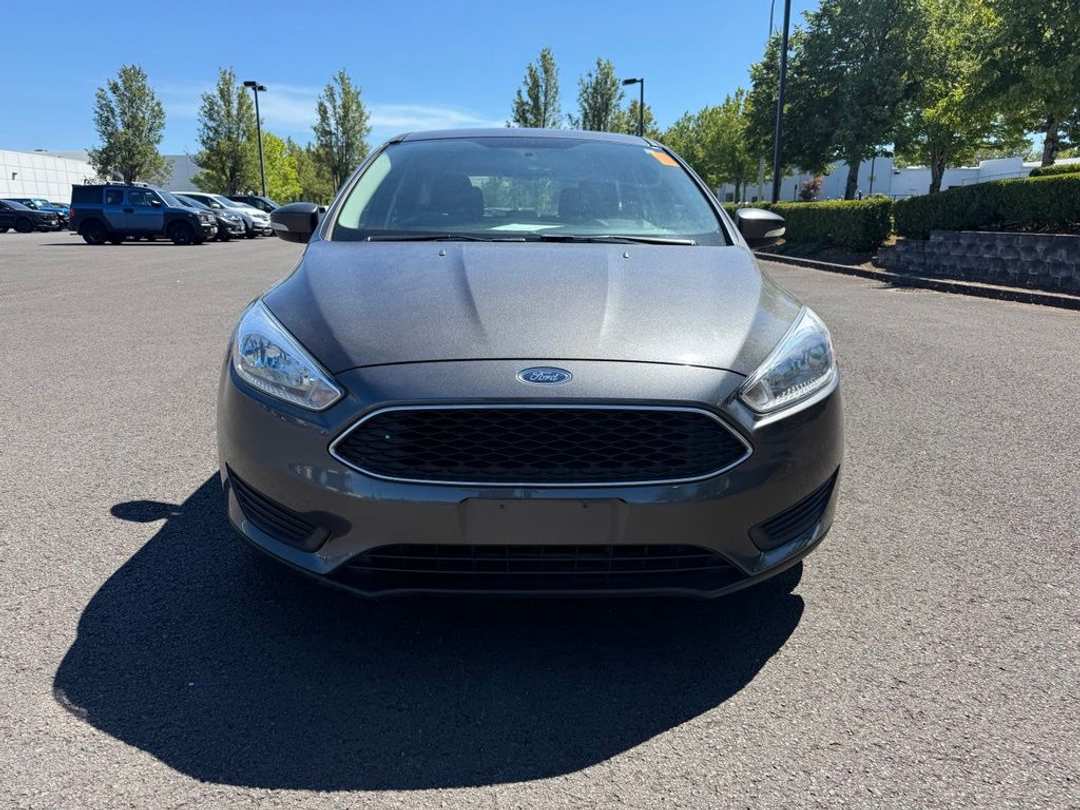 2015 Ford Focus SE - Image 2