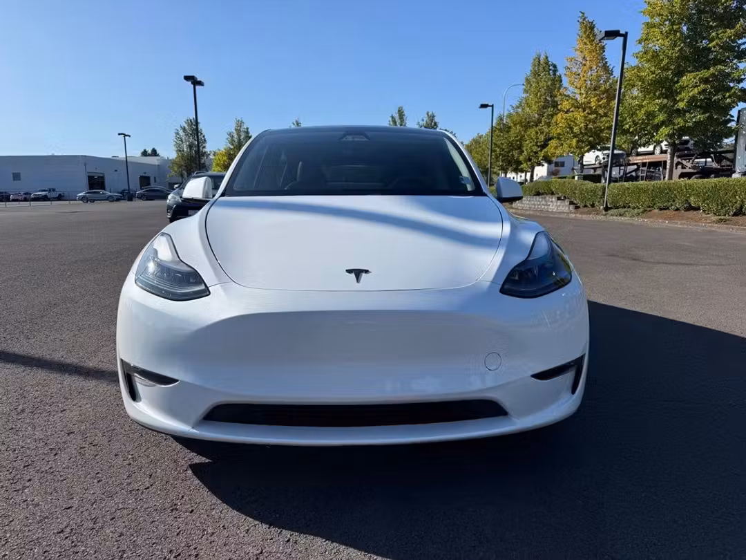 2023 Tesla Model Y Performance - Image 2
