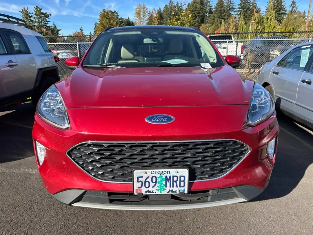2020 Ford Escape Hybrid Titanium - Image 2