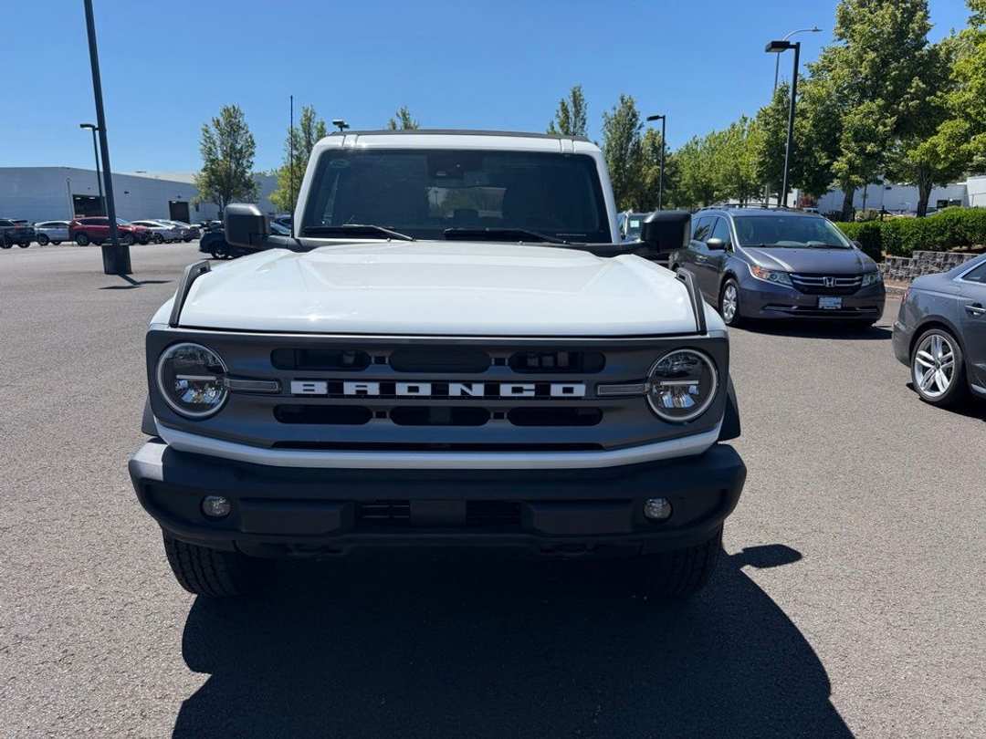 2024 Ford Bronco Big Bend - Image 2