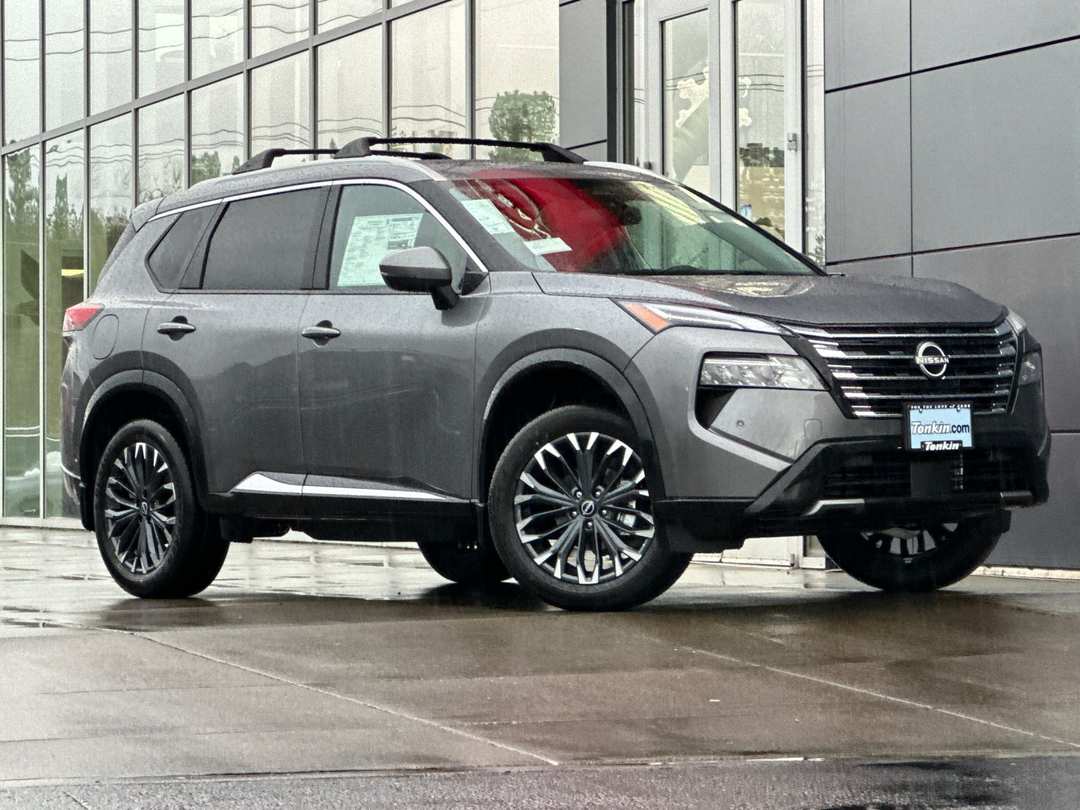 2026 Nissan Rogue Platinum - Image 2