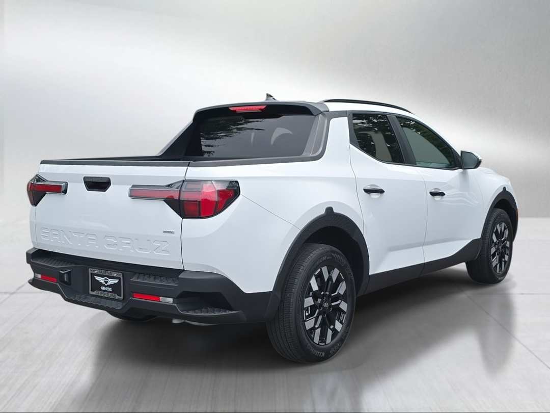2025 Hyundai Santa Cruz SEL - Image 3