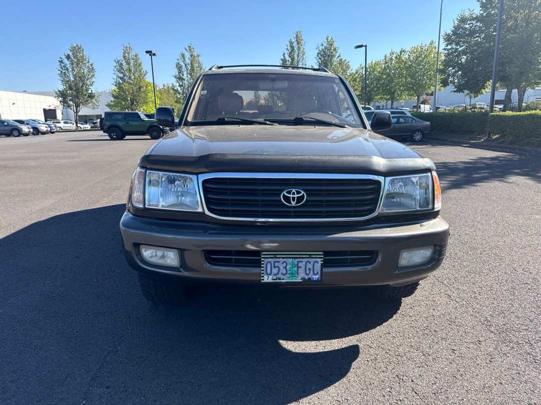 2000 Toyota Land Cruiser Base - Image 2