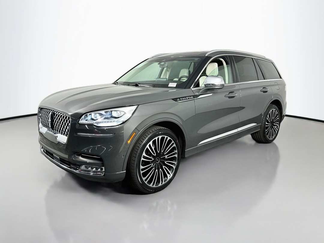2022 Lincoln Aviator Black Label - Image 3
