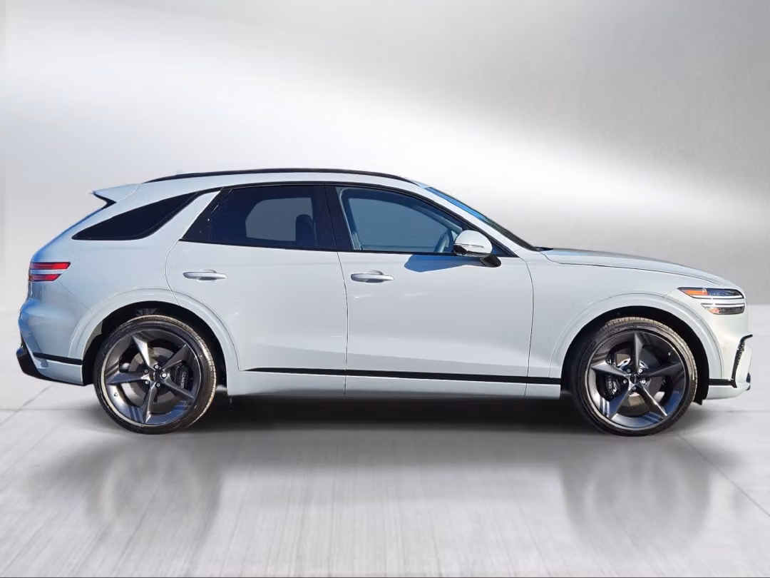 2027 Genesis Gv70 2.5T Sport Prestige - Image 3