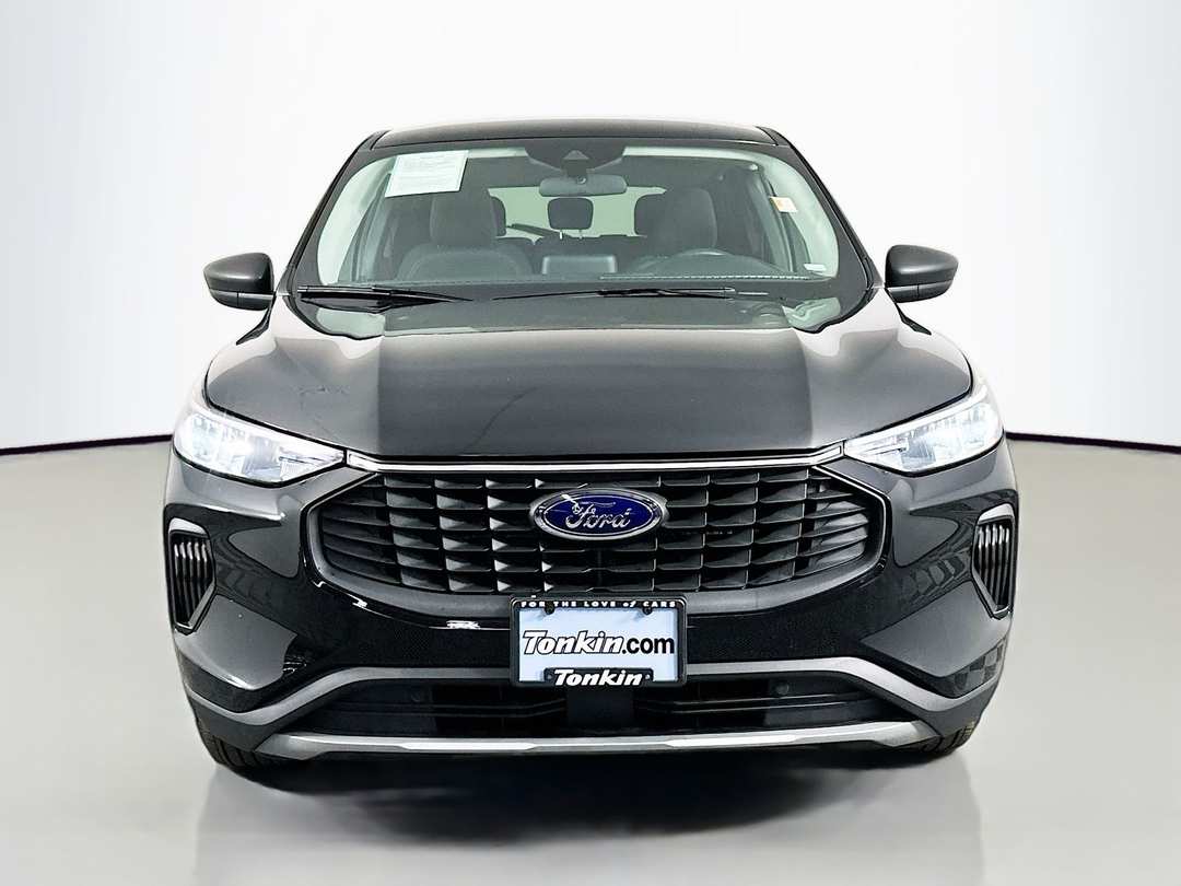 2025 Ford Escape Active - Image 2