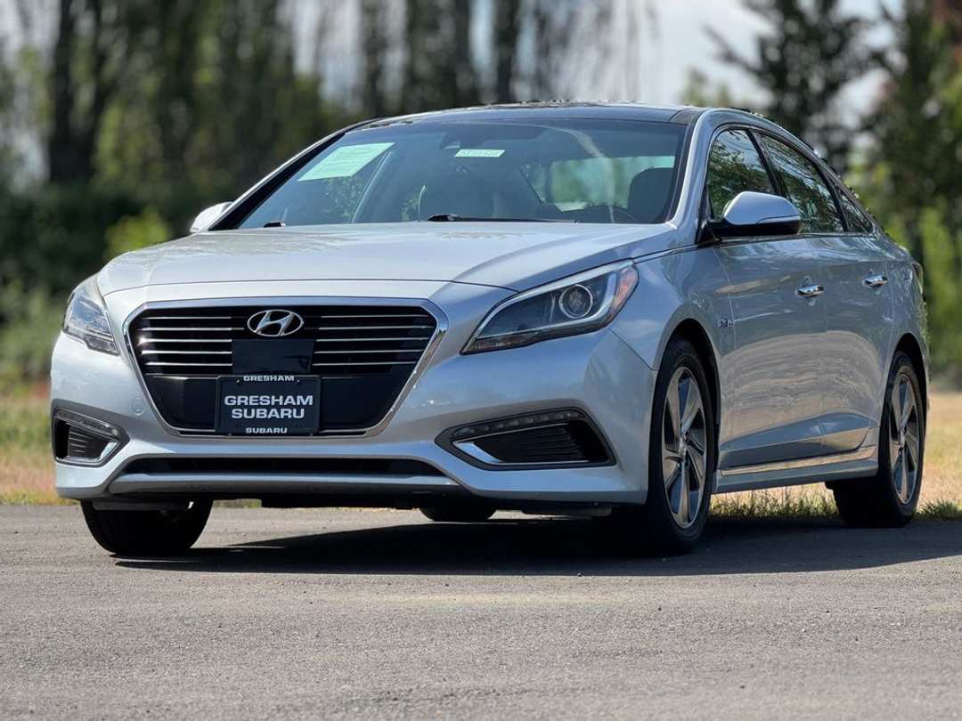 2017 Hyundai Sonata Hybrid Limited - Image 3