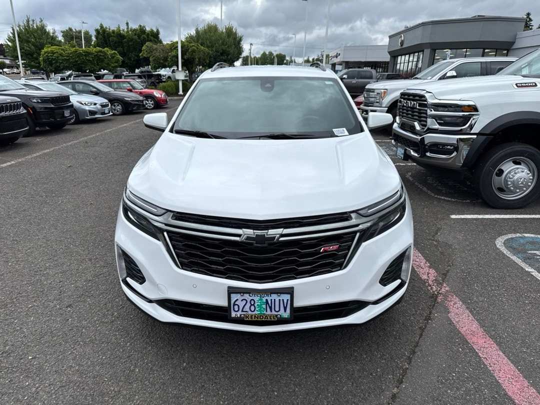 2022 Chevrolet Equinox RS - Image 2