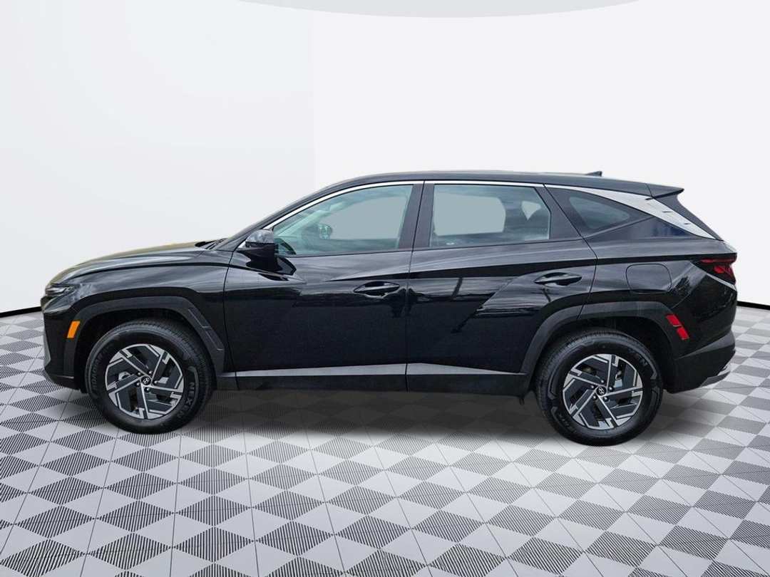 2026 Hyundai Tucson Hybrid Blue - Image 3