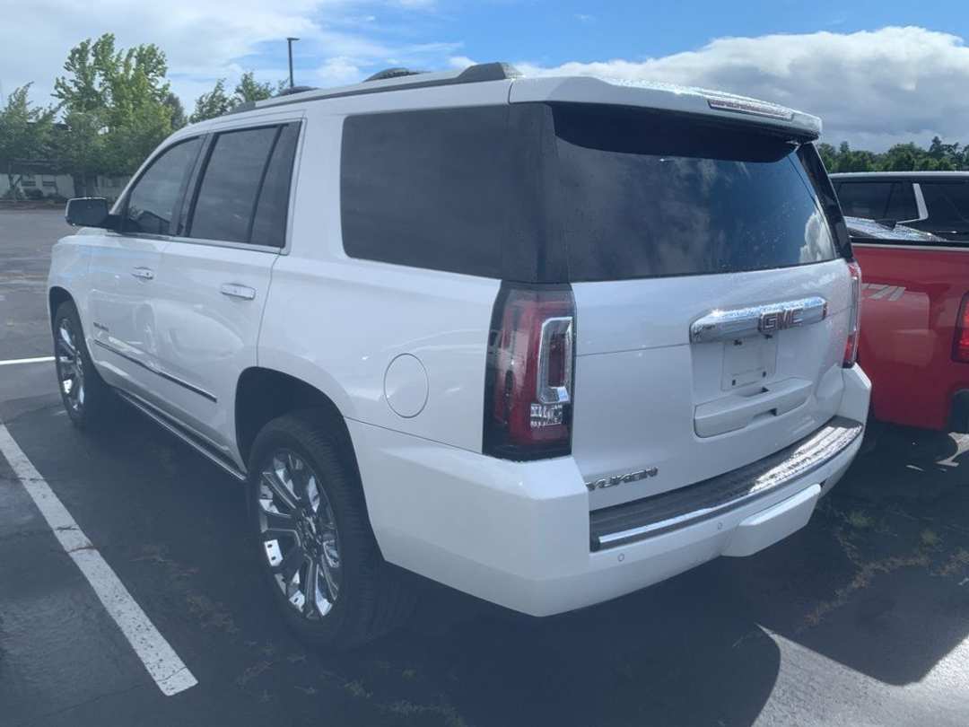 2016 GMC Yukon Denali - Image 2