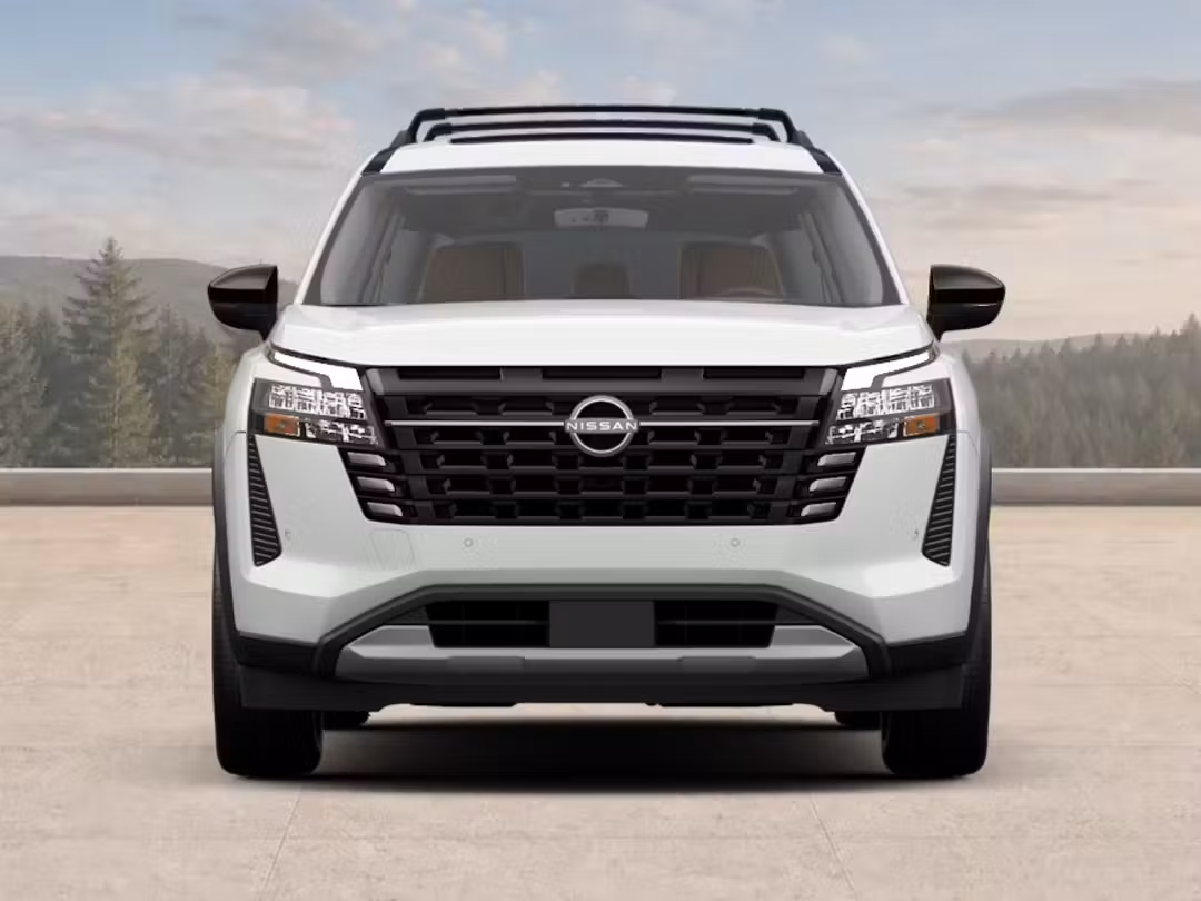 2026 Nissan Pathfinder Platinum - Image 2