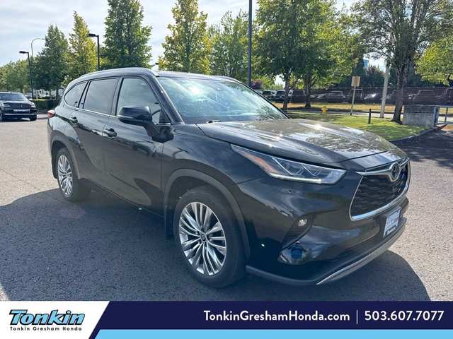 2022 Toyota Highlander Platinum
